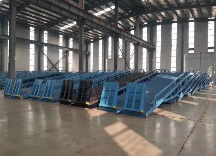 移動(dòng)式登車橋